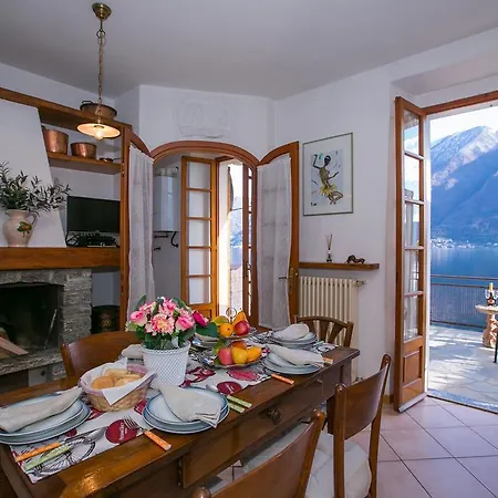 Terrazzo Sul Lago Colonno